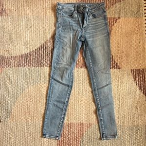 AMERICAN EAGLE Hi-Rise Next Level Stretch Jeggings